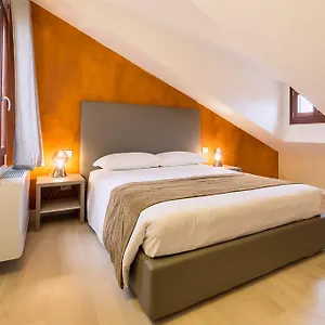 Appartement Charming Palace Corte Del Teatro, Venetië
